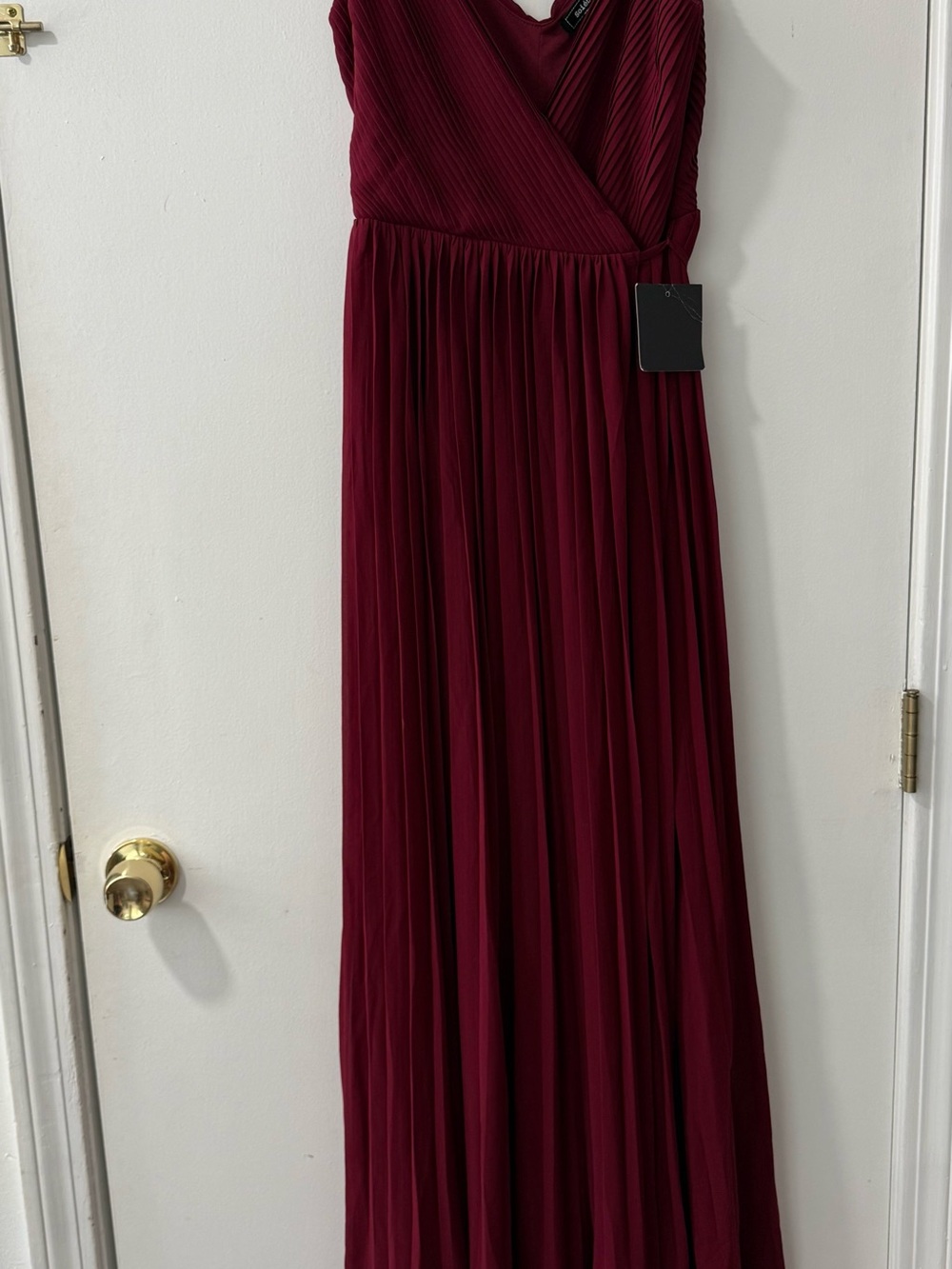 Lulu's Deep Burgundy Pleated uMaxi Dress